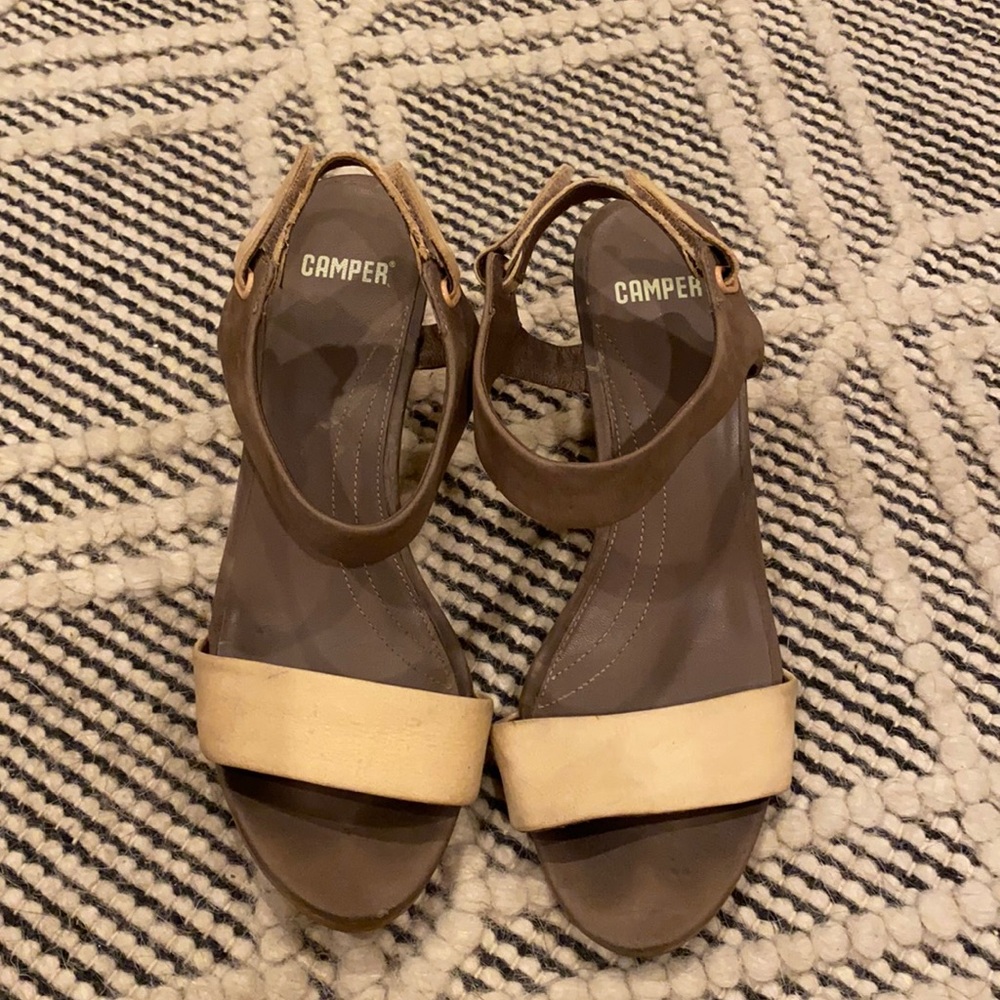 Wedge heels